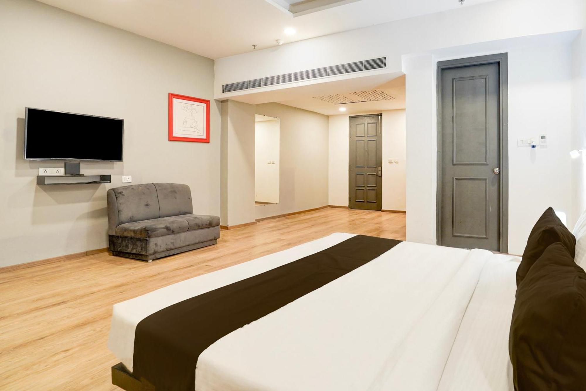 Hotel Super Townhouse Gomti Nagar Matiyari Chinhat Exteriér fotografie