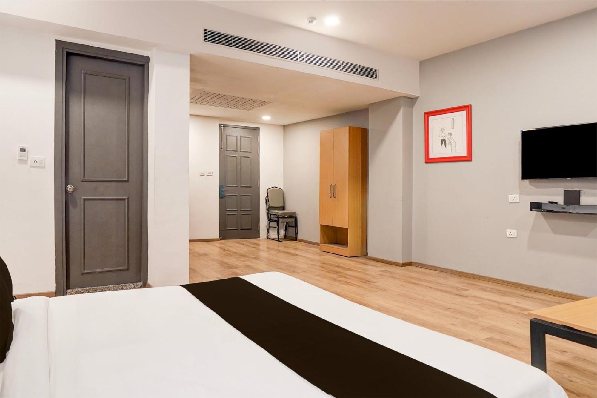 Hotel Super Townhouse Gomti Nagar Matiyari Chinhat Exteriér fotografie