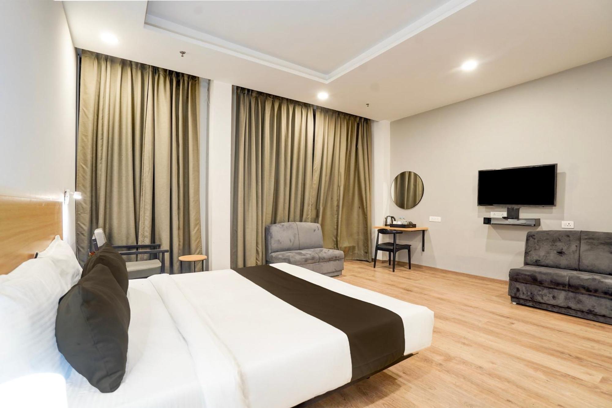 Hotel Super Townhouse Gomti Nagar Matiyari Chinhat Exteriér fotografie